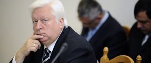 Пшонка: Адвокати Тимошенко затягують розгляд справ