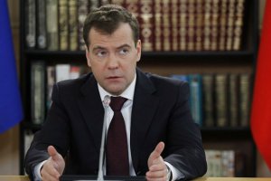 Медведев: Активная позиция граждан – хороший признак, но хаоса мы не допустим