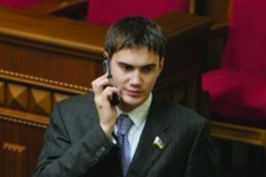 Янукович-младший стал членом президиума ФАУ, Червоненко покинул зал