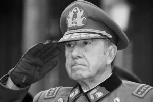 Скандал у Чилі: Шкільні підручники перестали називати Піночета диктатором
