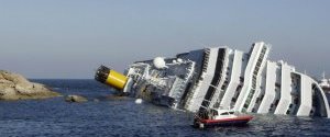 Число пропавших после крушения Concordia сократилось до 14 человек