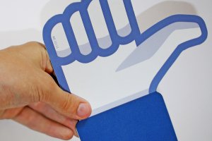 В Facebook распространяется новый червь