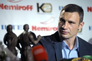 Віталій Кличко в бою з Чісорою отримав травму в четвертому раунді
