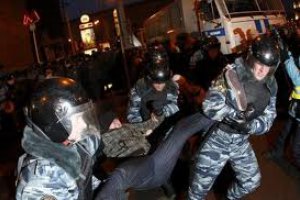 В Москве и Петербурге ОМОН задержал полтысячи митингующих