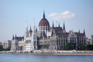 Єврокомісія дала Угорщині місячний ультиматум на зміну конституції