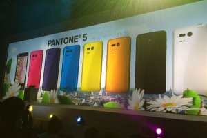 Японці випустять телефон із вбудованим дозиметром