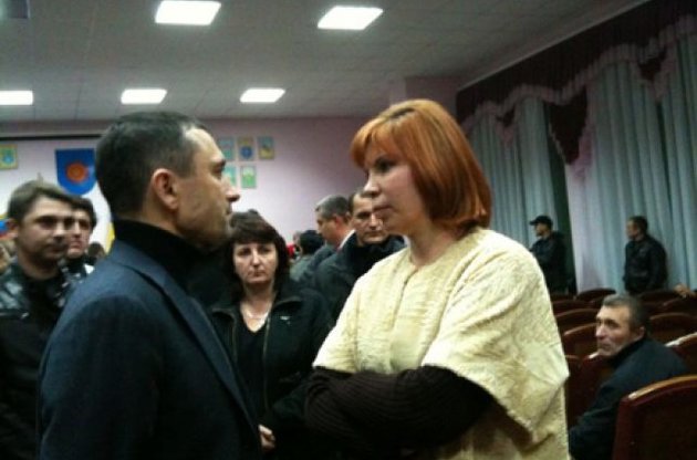 Яценюк стверджує, що Засуха після виборів взяла кредит для підкупу окружкому