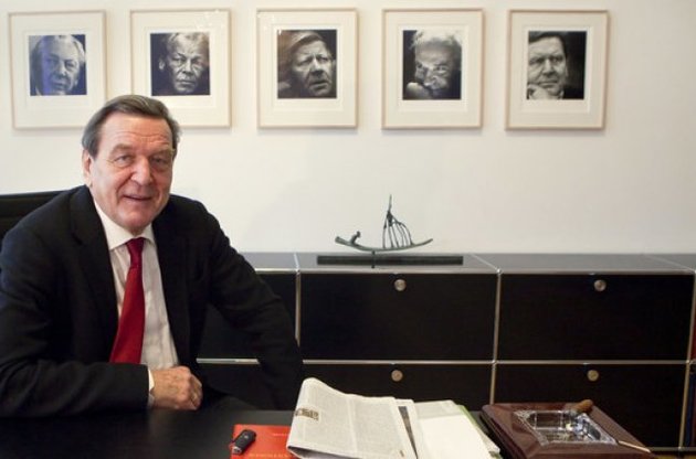 Герхард Шредер підтримує політику Путіна