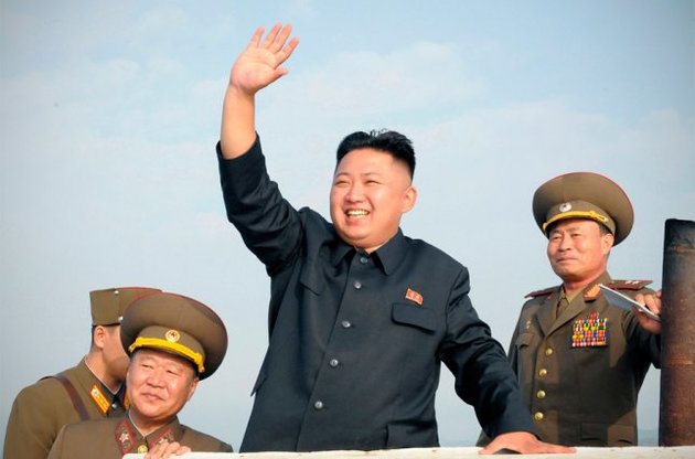 Ким Чен Ын на свой день рождения подарил северокорейским детям по килограмму конфет