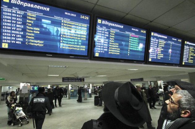 &quot;Аеросвіт&quot;, зокрема, скасував польоти між Києвом і Москвою