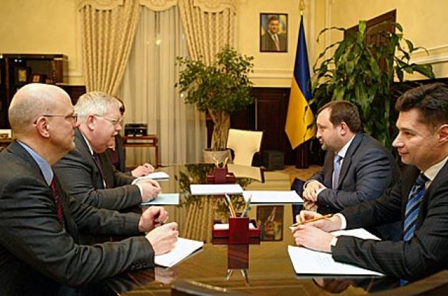 Поговорили з перекладачем