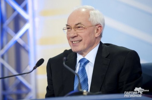 Выпуски телевизионных новостей чаще всего ругают правительство Азарова