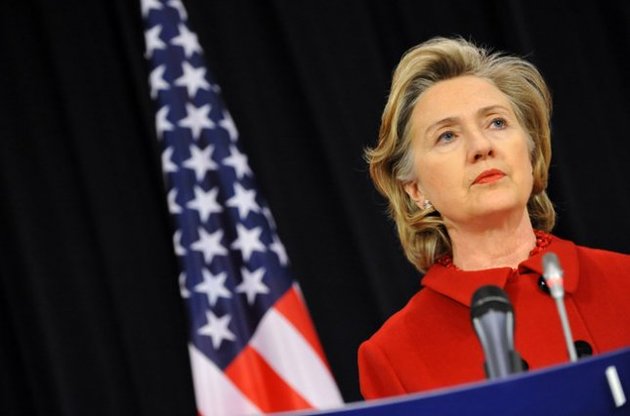 Гілларі Клінтон продовжує наполягати