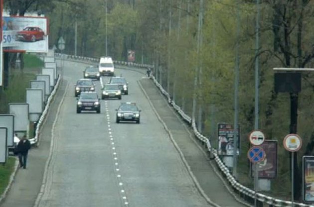 Раді запропонували заборонити перекривати дороги для Януковича та Азарова