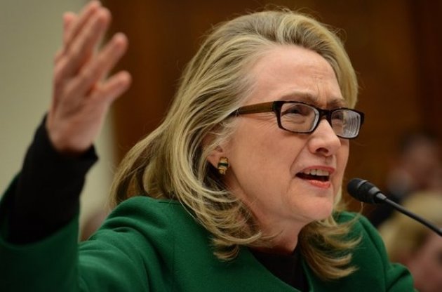 Хиллари Клинтон с криками и слезами отчиталась за убийство посла США в Ливии