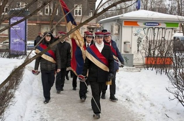 На референдуме год назад большинство жителей Латвии высказались против русского языка как государственного