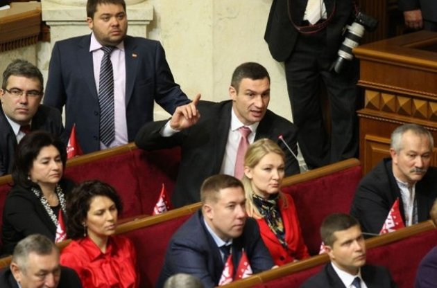Фракция Кличко не даст парламенту работать, пока не введут систему Рада-3