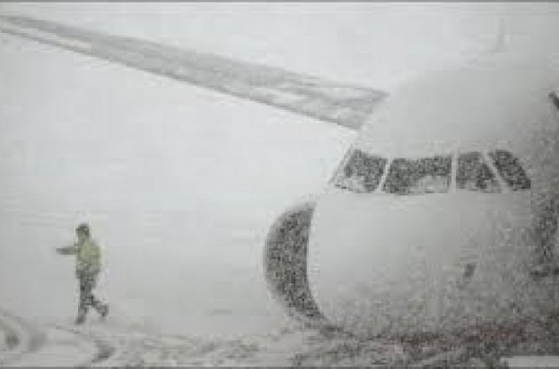 Через негоду в Україні закрито три аеропорти