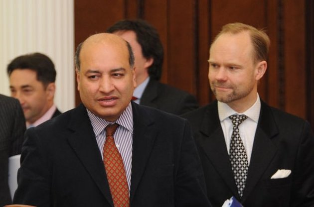 Президент ЕБРР Сума Чакрабарти и директор ЕБРР в Украине Андре Куусвек