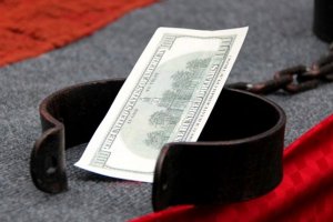 Долговая пирамида  и ее последствия