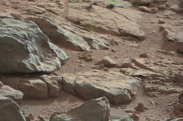 Curiosity обнаружил на Марсе загадочный блестящий объект