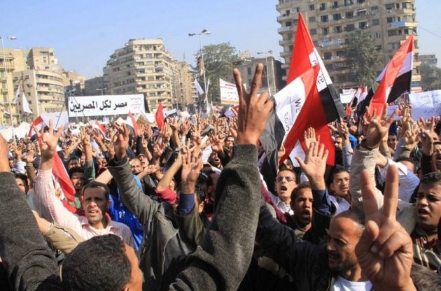 Парламентські вибори в Єгипті розтягли на три місяці