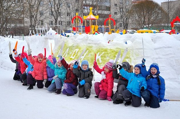 В конечном варианте якобы«согласованный» проект давал возможность«припаять» участникаммирных собраний до двух месяцевисправительных работ или 15 сутокадминистративного ареста.
