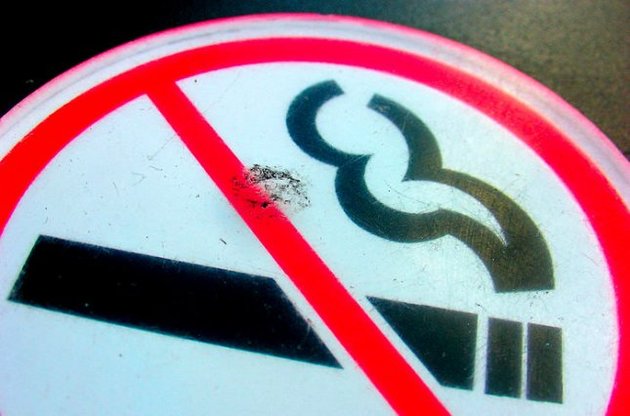 Росія ввела заборону на куріння у громадських місцях