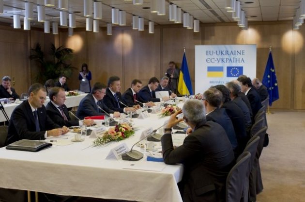 Янукович пояснил лидерам ЕС, что Украина не имеет модели сотрудничества с ТС, но стремится ее найти