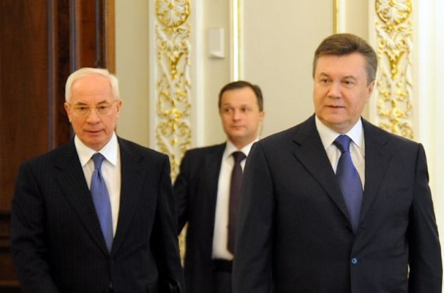 Янукович потребовал у правительства деньги на выполнение своих проектов
