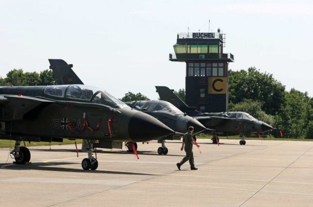 За оцінкою експертів, на авіабазі в Бюхелі знаходиться близько 20 атомних боєголовок