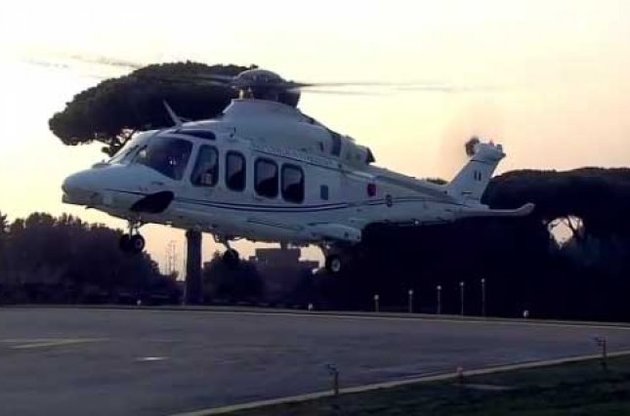 Понтифик покинул Ватикан на белом вертолете