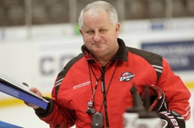 Хоккейный "Донбасс" уволил тренера за неудачи на финише чемпионата