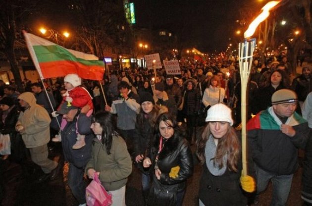 Массовые протесты в Болгарии вынудили власти снизить тарифы на электричество
