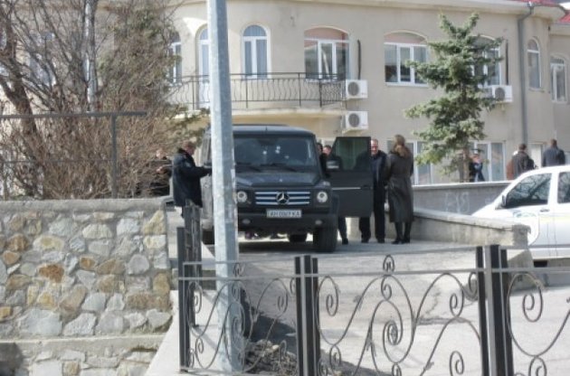 Расстрелянный автомобиль мэра Симеиза