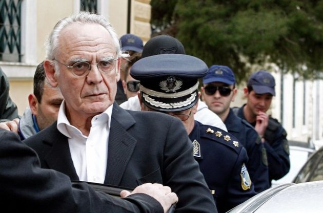 Екс-міністр оборони Греції отримав 8 років за елітний маєток, куплений замість російських зеніток