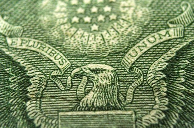 Проект запрета валютных депозитов и налог 25% налог на банковские вклады имеют слабую аргументацию