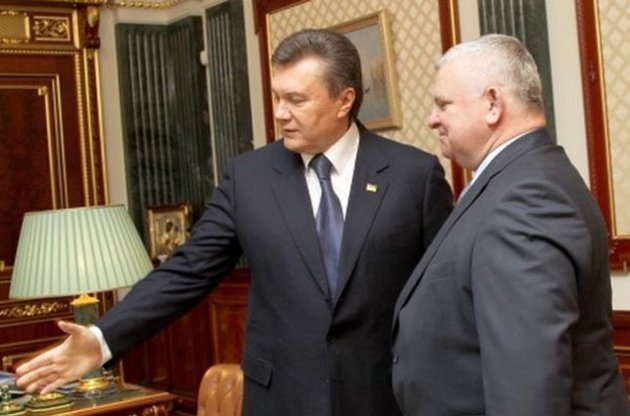 Янукович пообещал Вышиванюку пост губернатора Ивано-Франковской области до 2017 года