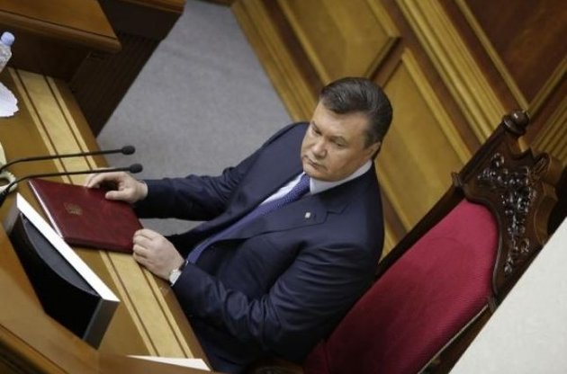 Янукович не может выступить в Раде из-за оппозиции