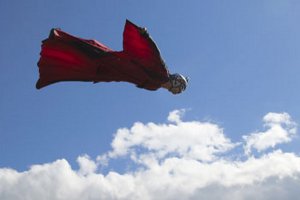 Норвежский экстремал совершил невероятный трюк, пролетев между двумя небоскребами