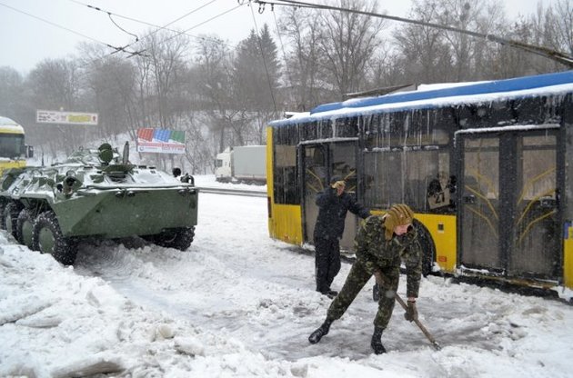 Снежная буря продолжит бушевать в Украине и в воскресенье