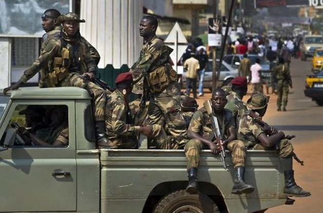 В Центральноафриканской Республике повстанцы распустили парламент и правительство