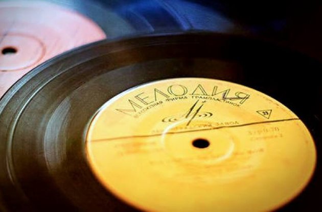 За основу нових колекційних платівок взятий старий дизайн