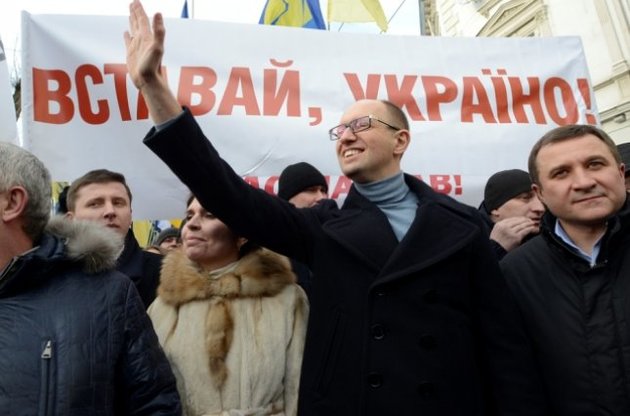 В Партии регионов надеются на дружбу с "не ястребом" Яценюком
