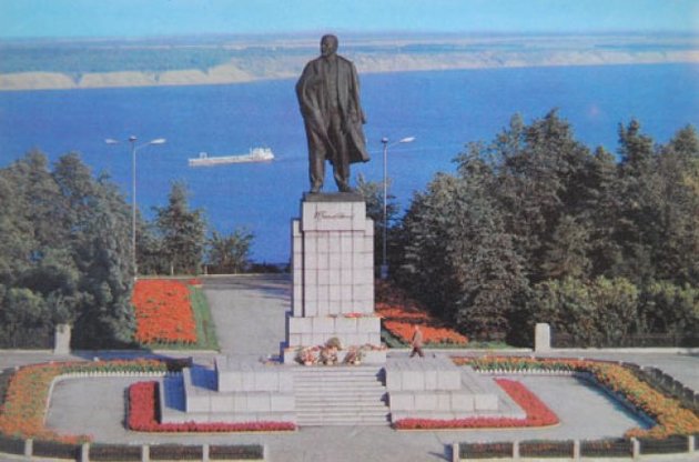 Памятник Ленину в Ульяновске