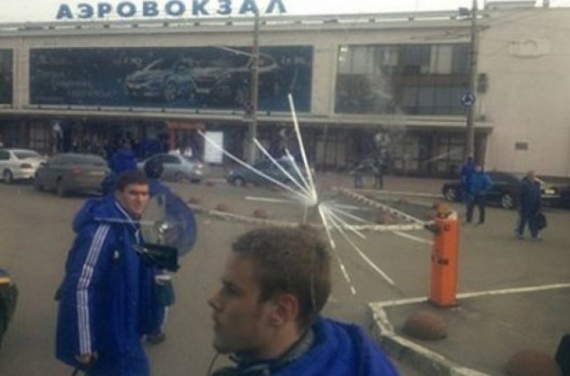 Автобус с футболистами "Динамо" был атакован одесскими фанатами