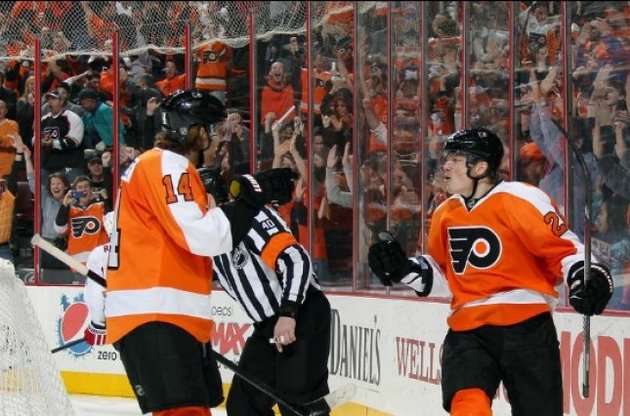 Руслан Федотенко (справа) вновь доказал свою способность забивать решающие голы