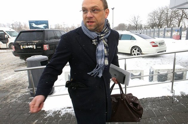 Власенко дважды не смог попасть ЕС - на сессию ПАСЕ и заседание Европарламента