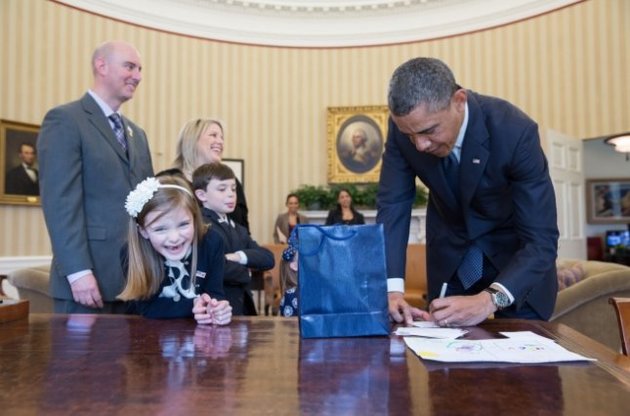 В 2011 году Обама с супругой пожертвовали на благотворительность свыше 172 тысяч долларов