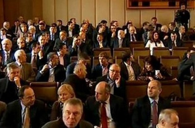 Большинство на альтернативном заседании Рады провалило законопроект о борьбе с коррупцией